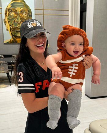 شاهد .. جيسيكا عازار وإبنها بحتفلان بعيد البربارة.. وخفة دمه حديث الساعة