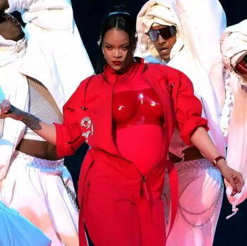 شاهد .. فلاشباك 2023.. مربى الفراولة فضح خيانة بيكيه لـ شاكيرا .. صرصور يصل إلى العالمية والكشف عن سر في حياة ليدي غاغا وأمراض بالجملة