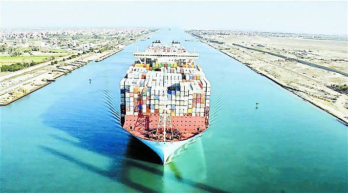 أخبار مصر | تفاصيل توقف الملاحة في قناة السويس الجديدة.. كوبري منسي السبب