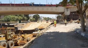 شاهد .. إسم عادل إمام في أحد شوارع .. حديث الساعة في مصر