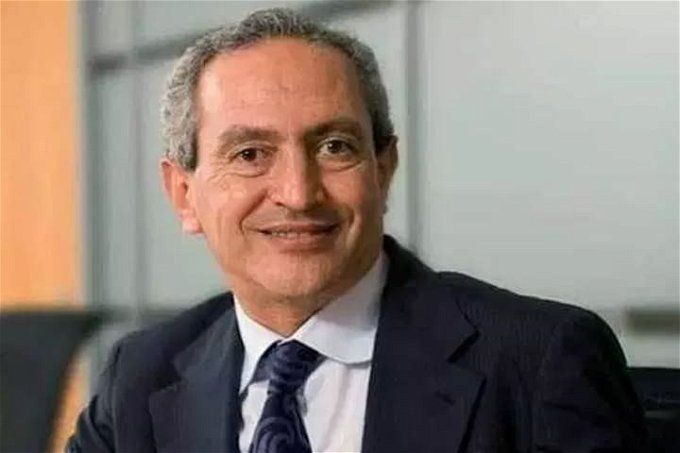 هل ناصف ساويرس نقل استثماراته إلى الإمارات وصورته وهو يرتدي بدلة