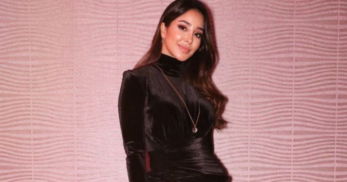 شاهد .. خلال جلسة تصوير..لجين عمران تكشف هذا السر عن أختها أسيل