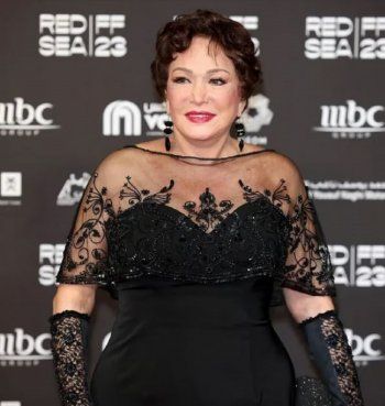 شاهد .. هذه القطعة تغطت على إطلالات النجمات في مهرجان البحر الأحمر.. إضافة راقية للغاية!