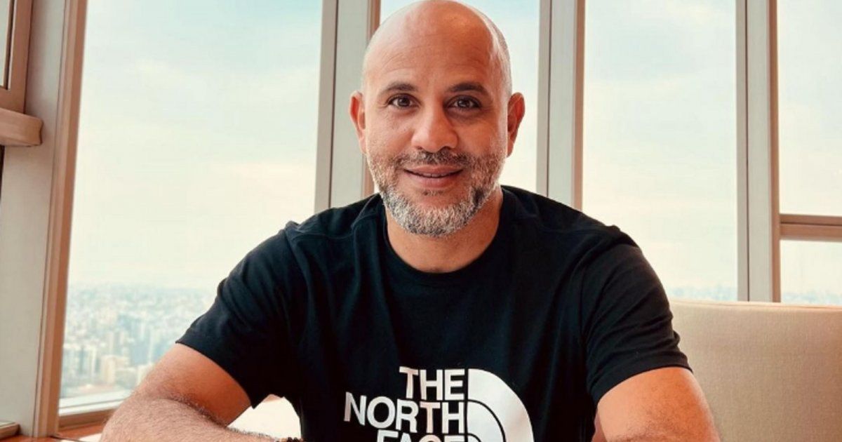 شاهد .. بالفيديو- مع إقتراب نهاية العام ..عزيز الشافعي يستعرض أهم اعماله وتعاوناته لهذه السنة