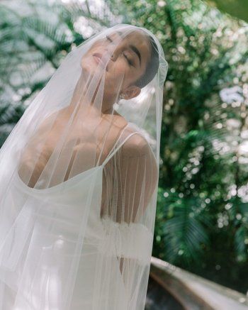 شاهد .. الصور الأولى من زفاف فانيسا هادغنز وكول تاكر في المكسيك..وجمالها بالفستان يلفت الجمهور