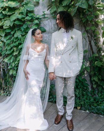 شاهد .. الصور الأولى من زفاف فانيسا هادغنز وكول تاكر في المكسيك..وجمالها بالفستان يلفت الجمهور