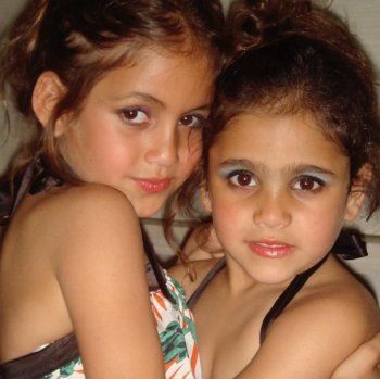 شاهد .. بالصور- جنا عمرو دياب تستذكر لحظات من طفولتها