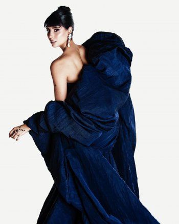 شاهد .. زينة مكي مدهشة بـ مهرجان البحر الأحمر.. وهكذا تألقت!