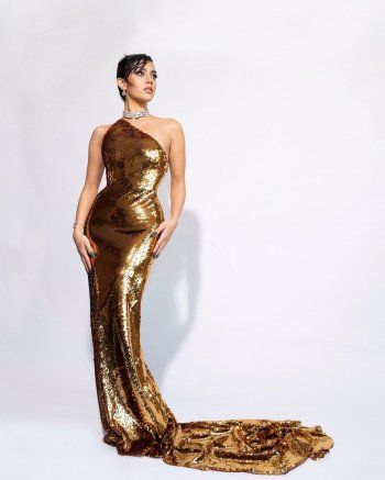 شاهد .. قيمة مجوهرات ستيفاني عطالله بإطلالتها الأخيرة تخطت المليون دولار.. شاهدوا حسن إختيارها