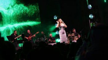 شاهد .. إليسا تحيي حفل ختام "مهرجان البحر الأحمر".. وتفاعل مدهش من الحضور