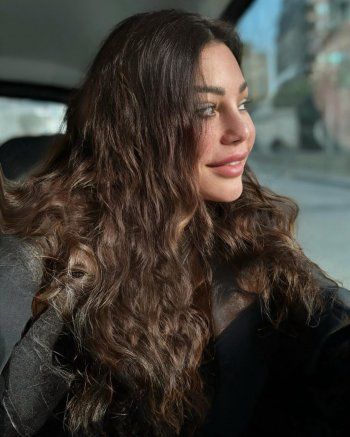 شاهد .. هيفا وهبي بإطلالة عفوية من سيارتها تسحر متابعيها-بالصور