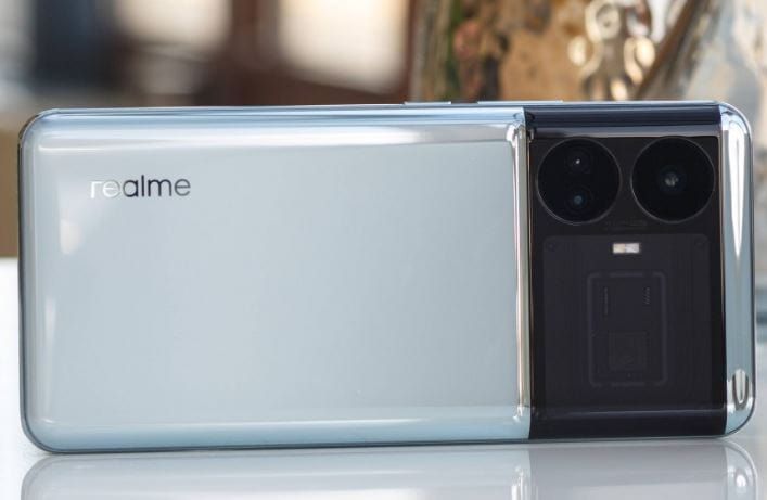 شاومي تطلق المارد الجديد Realme GT5 Pro.. بسعر ومواصفات مذهلة