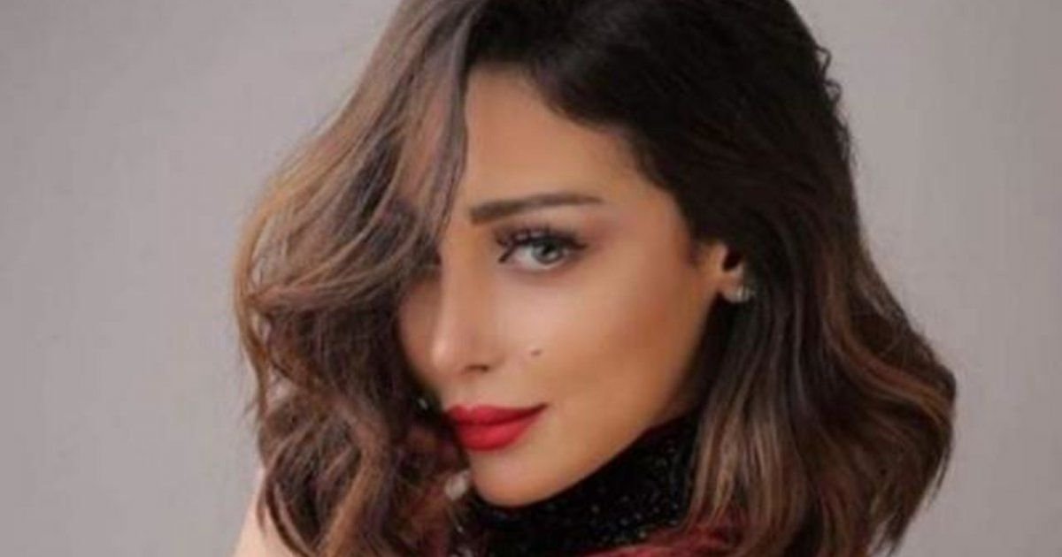 شاهد .. بسمة بوسيل تشارك صورها مع والدتها خلال تأديتهما مناسك العمرة