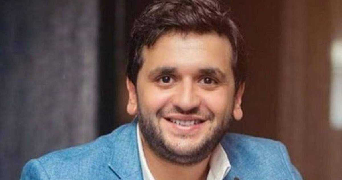 شاهد .. مصطفى خاطر يفجع بوفاة أقرب الناس اليه