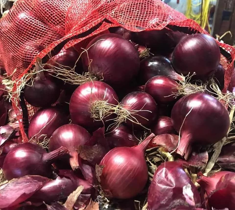 سعر البصل اليوم 8 ديسمبر عامل عمايله.. امتى هينزل؟