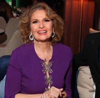 شاهد .. يسرا تتألق بفستان من تصميم إيلي صعب وهذا سعره