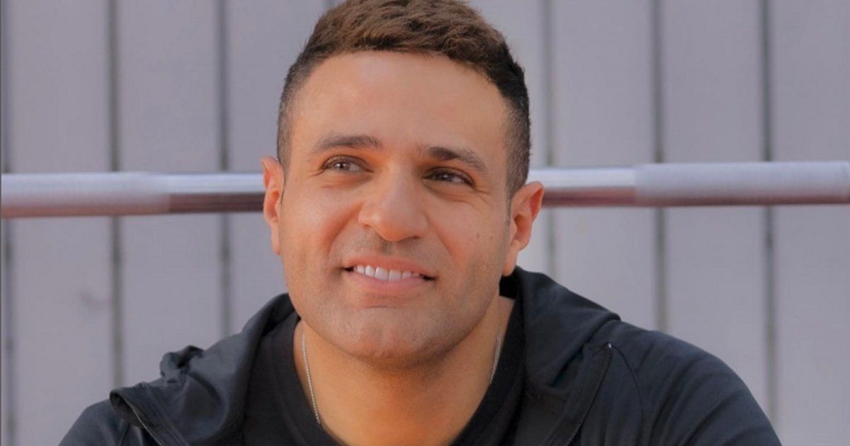 شاهد .. بالفيديو- محمد نور يخصص اغنية لهذا الشخص المميز في حياته..إليكم موعد طرحها