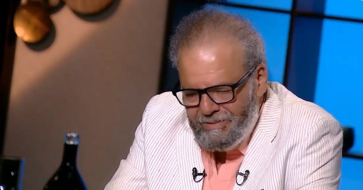 شاهد .. بعد تعرضه لأزمة صحية.. بتر قدم المخرج أحمد البدري