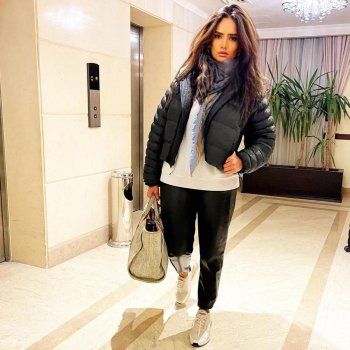 شاهد .. بالصور - تعليق طريف من زينة من أحدث إطلالة لها