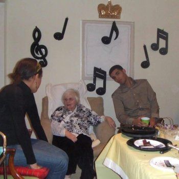 شاهد .. لن تصدقوا كيف كان شكل درايك في بداية مسيرته الفنية..وهذا ما قاله الجمهور