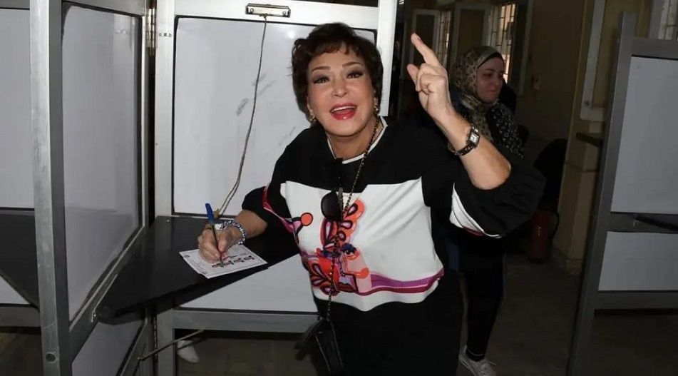 دي فيها كلبوش يا فنانة.. “لبلبة” صوتت مرتين في انتخابات الرئاسة