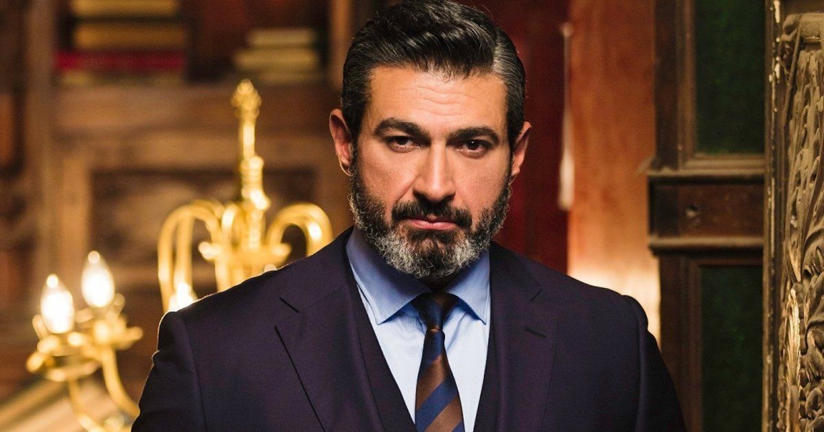 شاهد .. بالصورة - ياسر جلال يدلي بصوته بالإنتخابات الرئاسية المصرية بشخصية مسلسله الجديد " ألف ليلة وليلة "