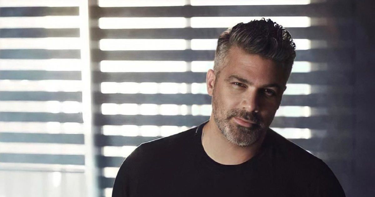 شاهد .. فارس كرم يحارب ثرثرة طلاقه بالصمت