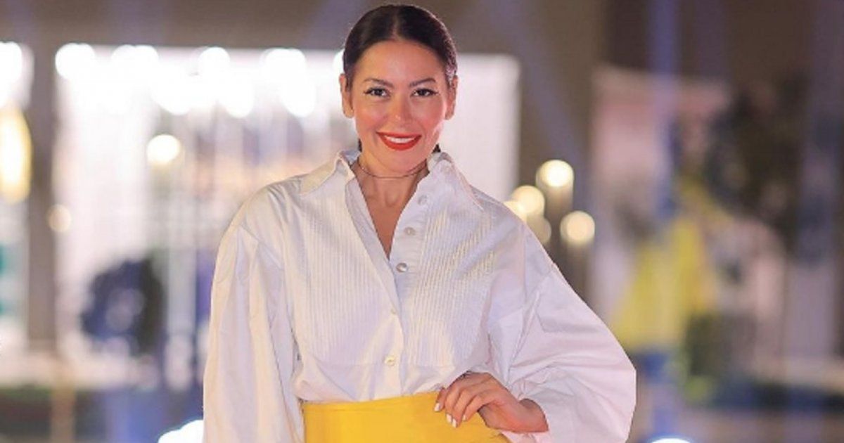 شاهد .. بالوان زاهية وإطلالة ربيعية..لقاء الخميسي تتألق بلوك رائع