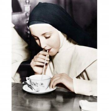 شاهد .. بريتني سبيرز: من الغريب أن أكون امرأة عزباء