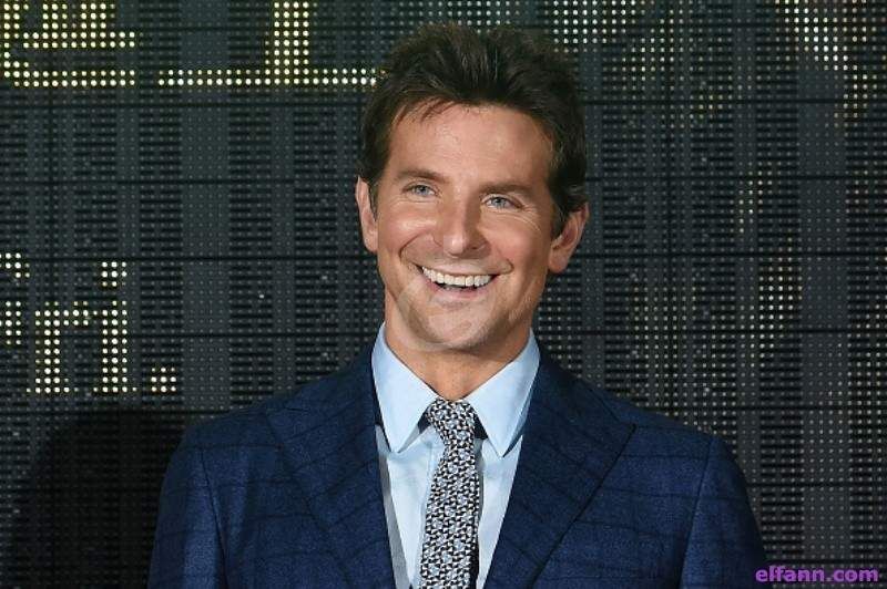 شاهد .. برادلي كوبر على السجادة الحمراء مع ابنته البالغة من العمر 6 سنوات