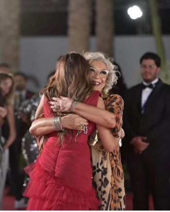 شاهد .. ناهد السباعي تستذكر والدتها ناهد فريد شوقي بعد أسبوع على وفاتها-بالصور