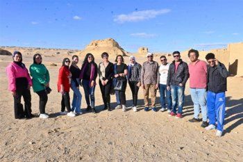 شاهد .. بالصور- شمس الكويتية ترقص على الأنغام البدوية في الفيوم