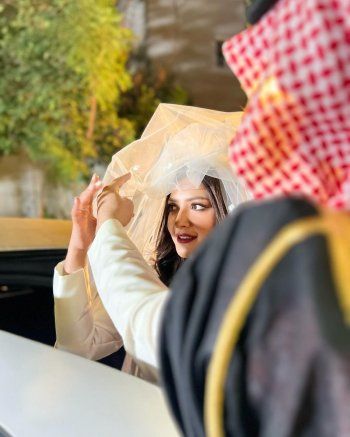 شاهد .. ممثلة بحرينية شهيرة تعلن ارتباطها رسمياً