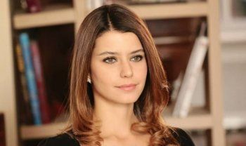 شاهد .. فلاشباك 2023 - جان يامان بتصرف مسيء .. بوراك دينيز مهدد بالسجن ونسليهان أتاغول ترد على خيانة زوجها