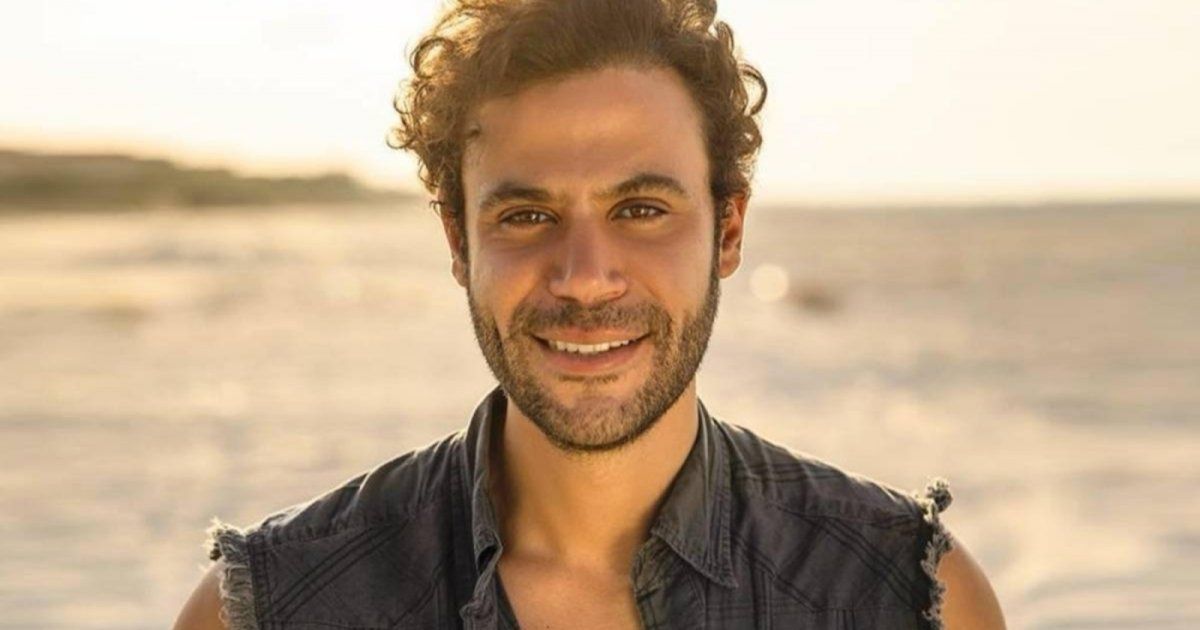 شاهد .. بالصورة - محمد إمام بفورمة عضلية قوية العام الماضي .. وجسم مرتهل هذا العام