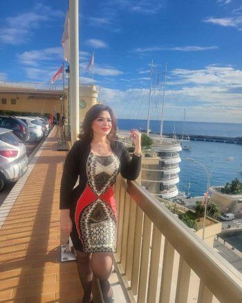 شاهد .. إلهام شاهين مكرمة بمهرجان الأمل السينمائي وتستجم أمام البحر في موناكو-بالصور والفيديو