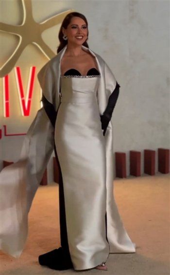 شاهد .. ياسمين رئيس بإطلالة راقية في إفتتاح مهرجان الجونة.. وسعره مرتفع