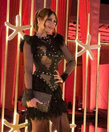 شاهد .. هيدي كرم تحدث بلبلة واسعة بإطلالة جريئة وملفتة في إفتتاح مهرجان الجونة