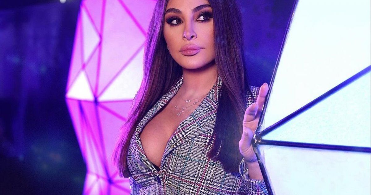 شاهد .. تمزق سروال إليسا في حفلها الأخير يضعها بموقف محرج.. بالصور