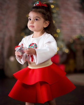 شاهد .. إبنة طوني عيسى حديث الجمهور بخفة دمها.. وهكذا تحتفل بعيد الميلاد المجيد