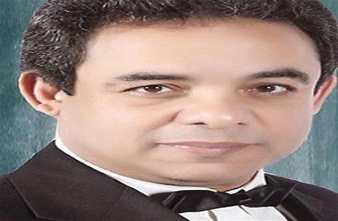 من هو الفنان عادل أنور.. معلومات كثيرة عنه وأبرز الحاضرين في الجنازة