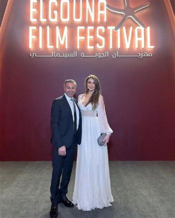 شاهد .. أنابيلا هلال تتألق بفستان أبيض رائع .. وكم بلغ ثمنه ؟