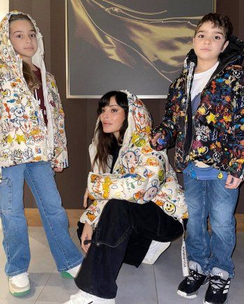 شاهد .. نادين نسيب نجيم بملابس متطابقة مع ولديها هيفين وجيوفاني-بالصور