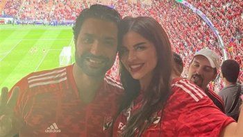 شاهد .. كريم فهمي يغمره الفرح ولحظات احتفال في حياته .. لهذا السبب