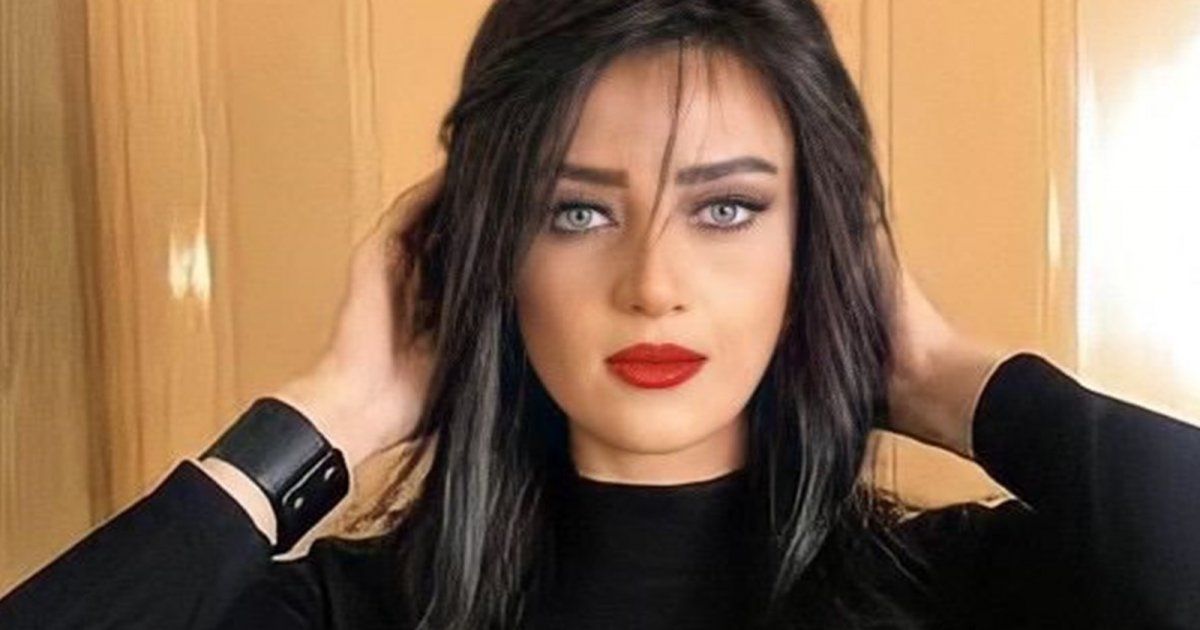 شاهد .. إبنة رضوى الشربيني كبرت وأصبحت شابة.. هل تشبه والدتها؟