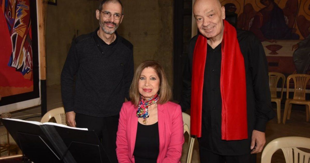 شاهد .. أمال طنب وبول معوض يحييان ريسيتالاً ميلادياً في كنيسة سيدة الخلاص الجديدة-بالصور