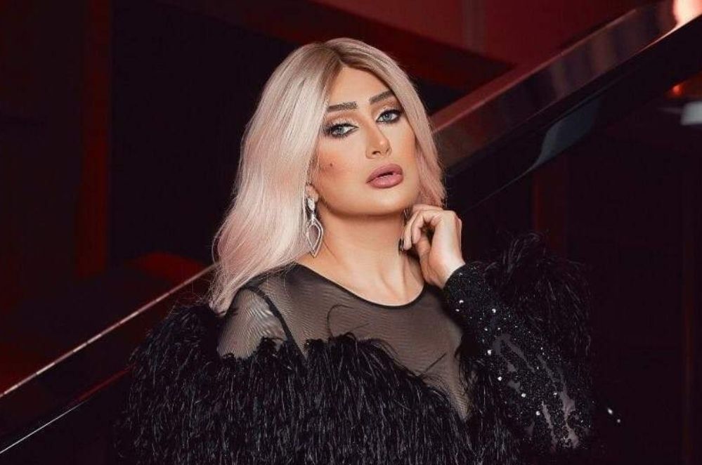 غادة عبدالرازق: أنا ملتزمة دينيا.. ولن أحتاج للحجاب