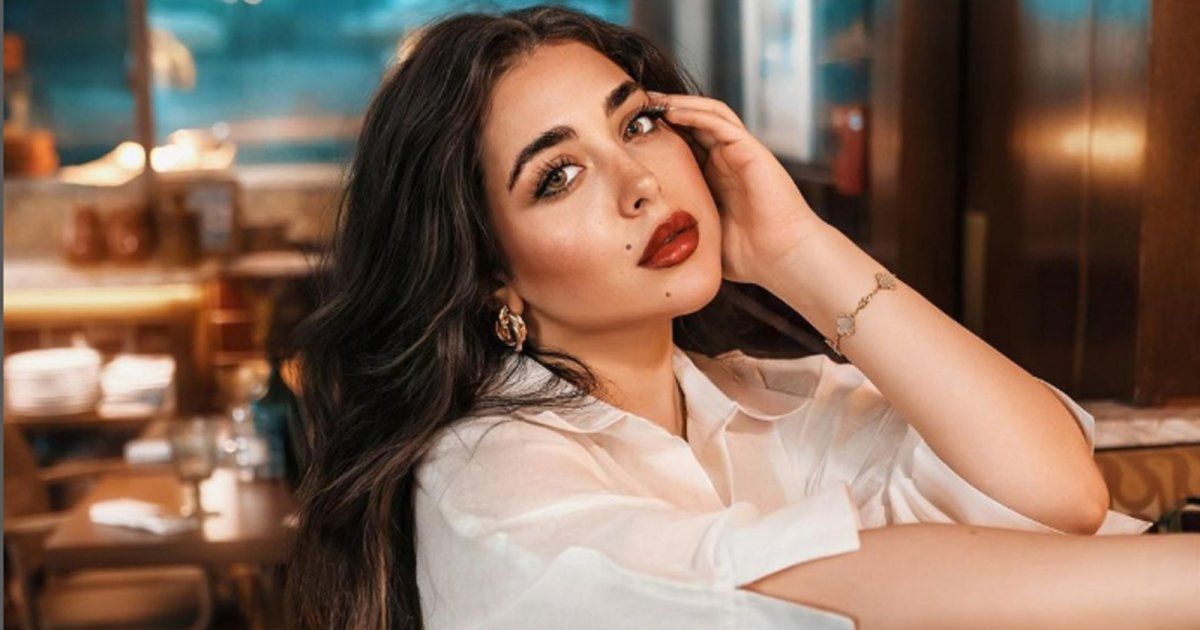 شاهد .. بالصور- من داخل سيارتها..هيا مرعشلي تستعرض أنوثتها وجمالها حديث الجمهور