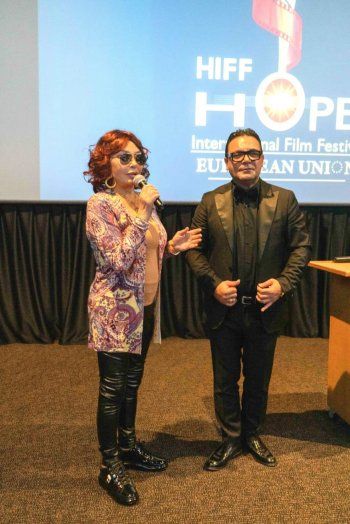 شاهد .. تكريم نبيلة عبيد في مهرجان الأمل السينمائي 3