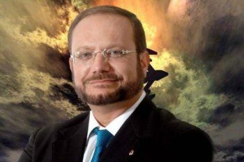 شاهد .. خاص- هذه حظوظكم في عام 2024.. إليكم ما كشفه سمير طنب لمواليد الأبراج عن الحب والمال والعمل والصحة